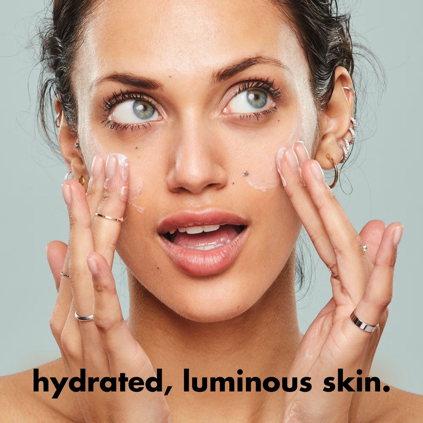 holy-hydration-face-cream-fragrance-free-c6 0226_EDU_HHFaceCreamFragranceFree_Benefit.jpg