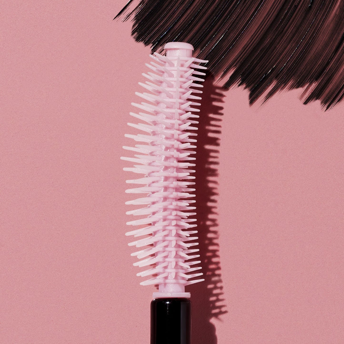 lash-n-roll-mascara-s1 053122_SL_LashNRollWand_RGB_IGF.jpg