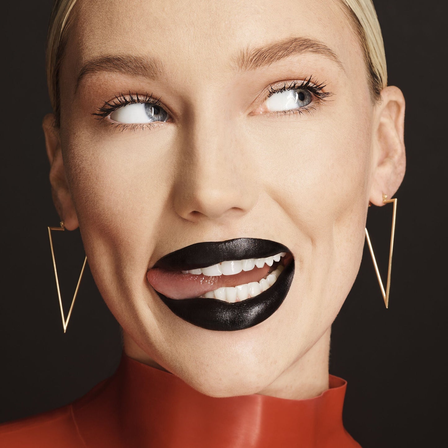 o-face-satin-lipstick-w4 071222_MD_Look4_0124_FINAL_RGB_IGF.jpg