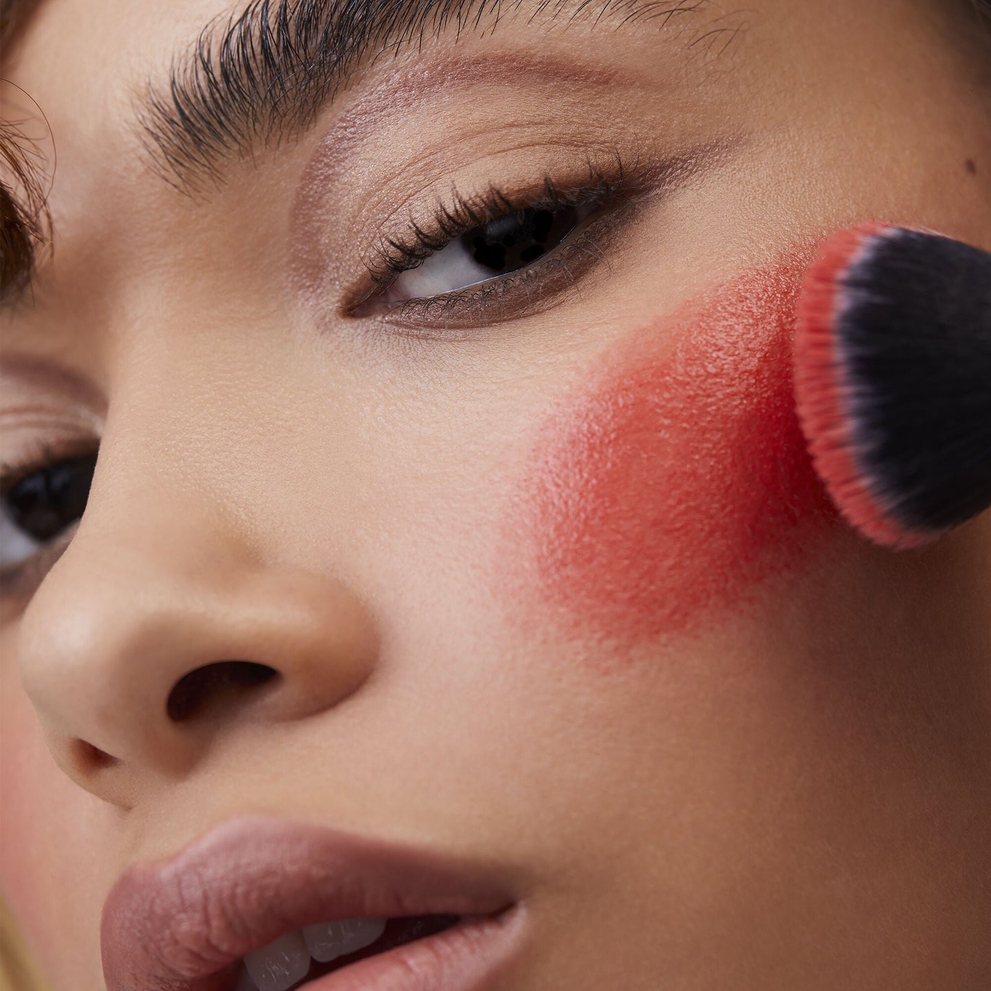 putty-blush-brush-q6 08112020_Alyssa_PuttyPrimerTrio-0241_IGF.jpg