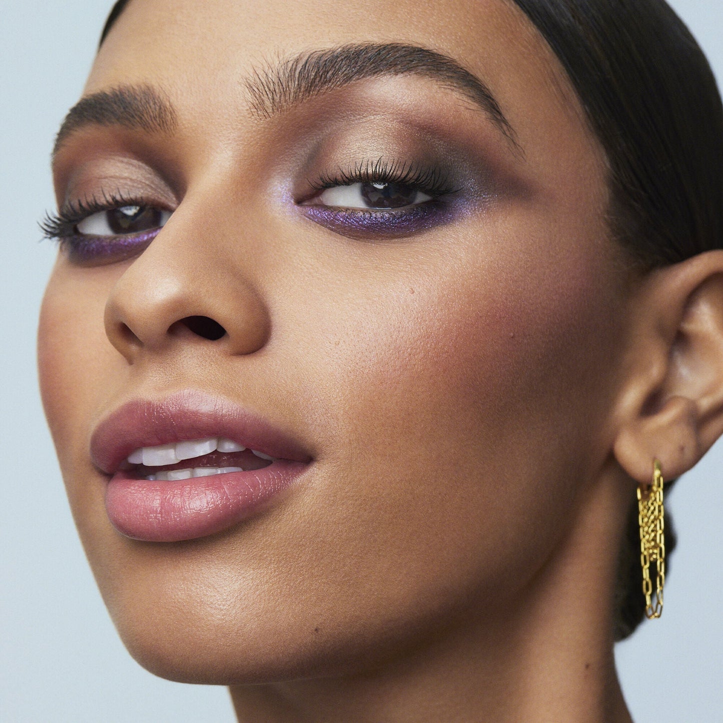perfect-10-eyeshadow-palette-b4 110722_Adriana_10pcEyeshadow_2060_IGF.jpg