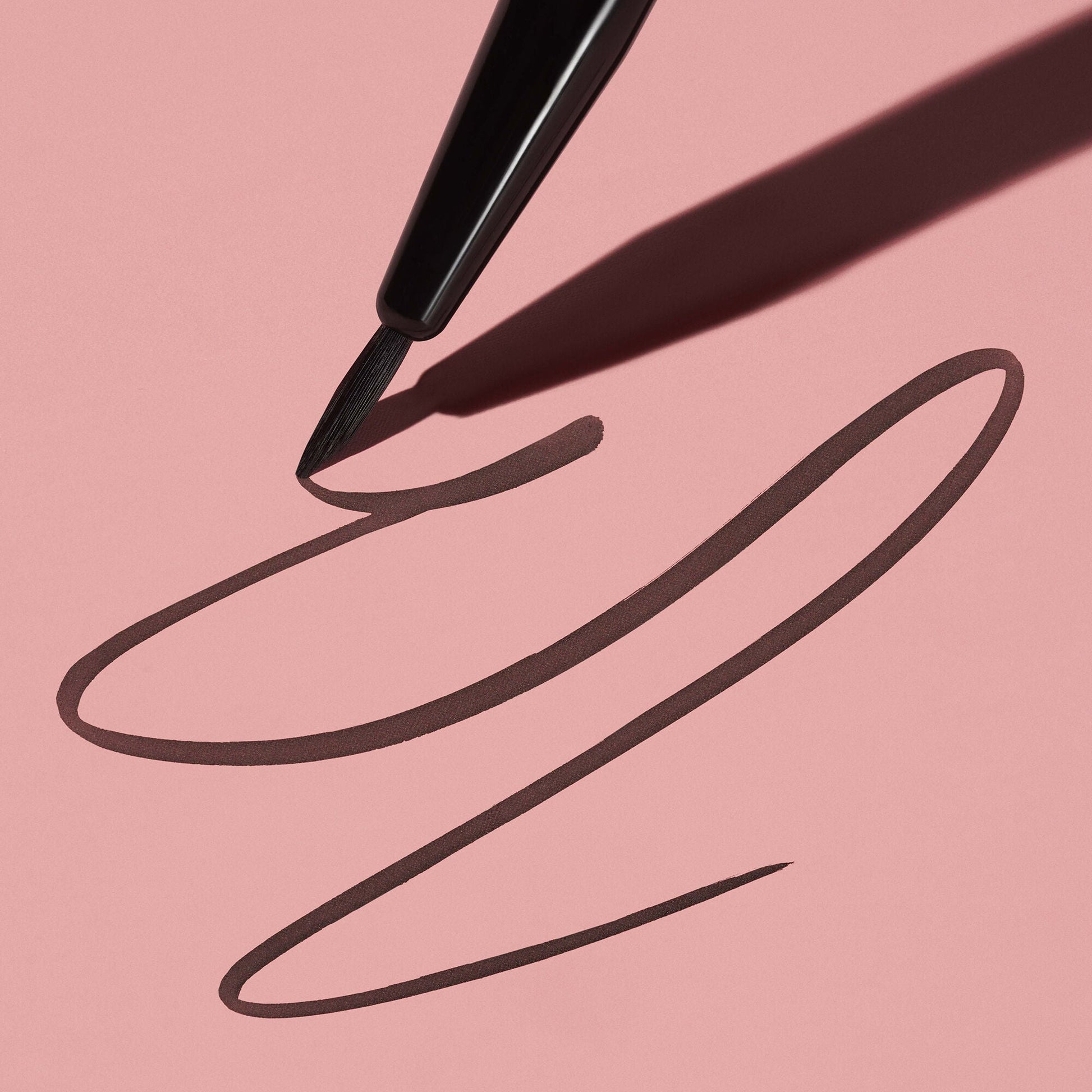 ultra-fine-eyeliner-brush-m5 111124_elf_UltraFine_Brush_0057_MAIN-2-HELICON_358_w2QC_IGF.jpg