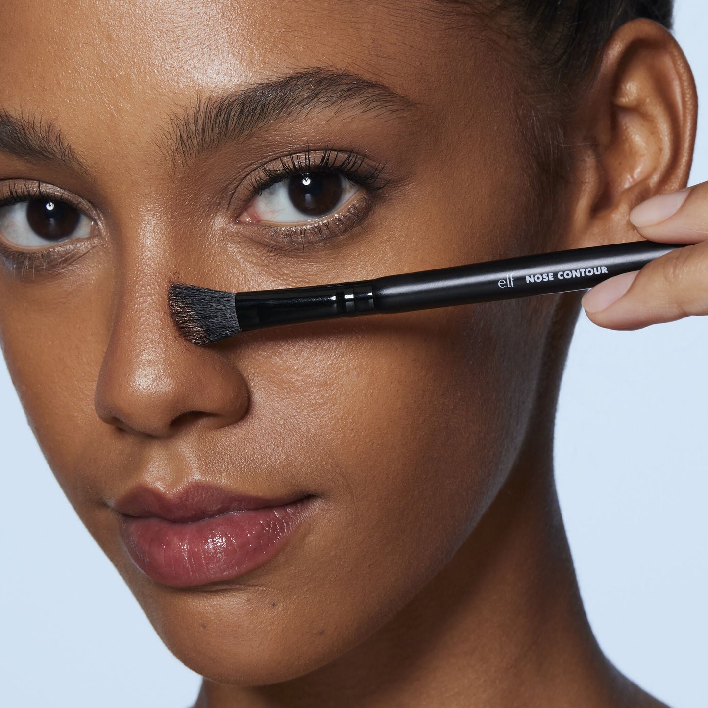 dual-ended-nose-contour-brush-o5 81283_Nose_Contour_Brush.jpg
