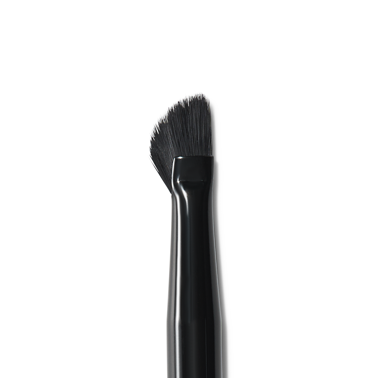 wing-it-liner-brush-s8 84091_MACRO_R.png