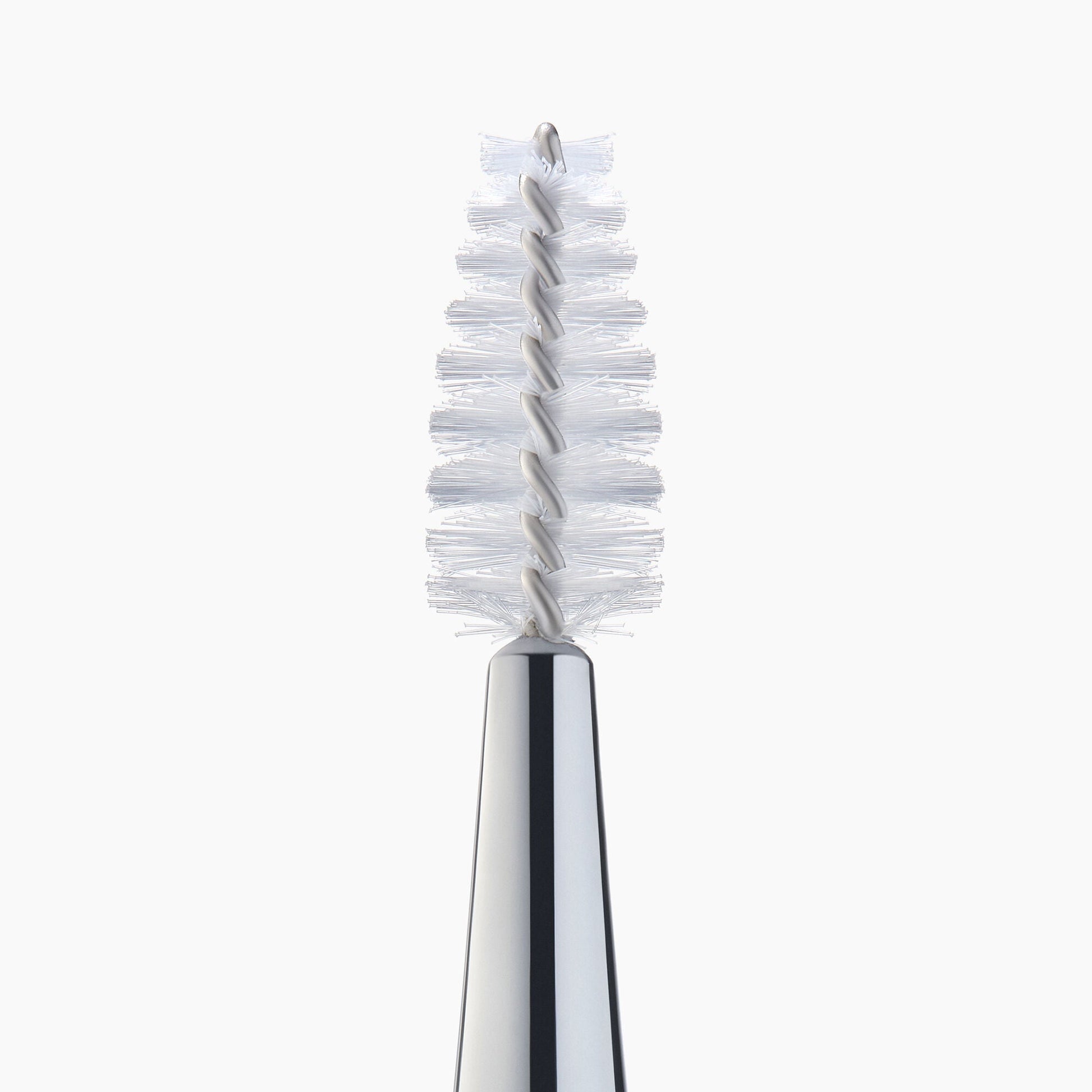precision-dual-sided-eyebrow-brush-m0 85315_PrecisionDualSidedEyeshadowBrush_Macro_1_V2.jpg