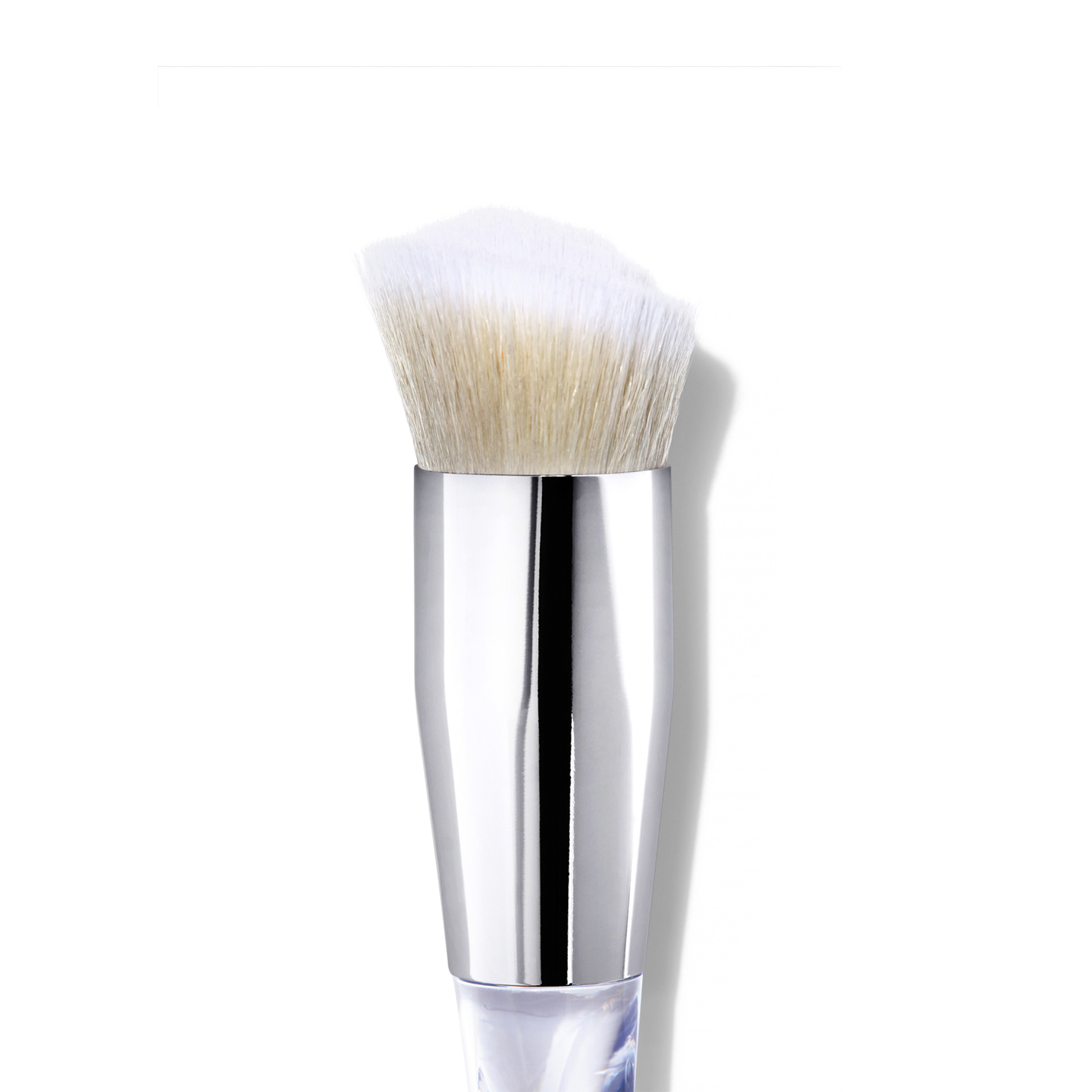 precision-foundation-swirl-brush-m0 85323_BRFAC_Macro_R.png